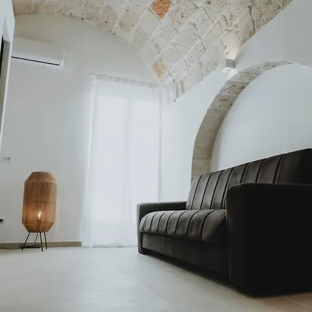 Al 22 & Luxury Experience פולינאנו א מארה