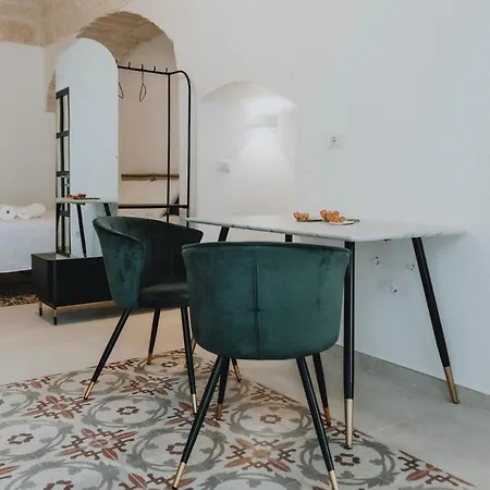 Al 22 & Luxury Experience 4* פולינאנו א מארה